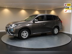 Mitsubishi Outlander - 2.4 PHEV Pure *2de Eigenaar/Dealer OH* Carplay|Trekhaak|Camera|DAB|NAP