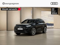 Audi Q4 e-tron - S edition Competition 45 | 82 kWh | 286 PK | 21 inch velgen | Privacyglas | Trekhaak | Ass