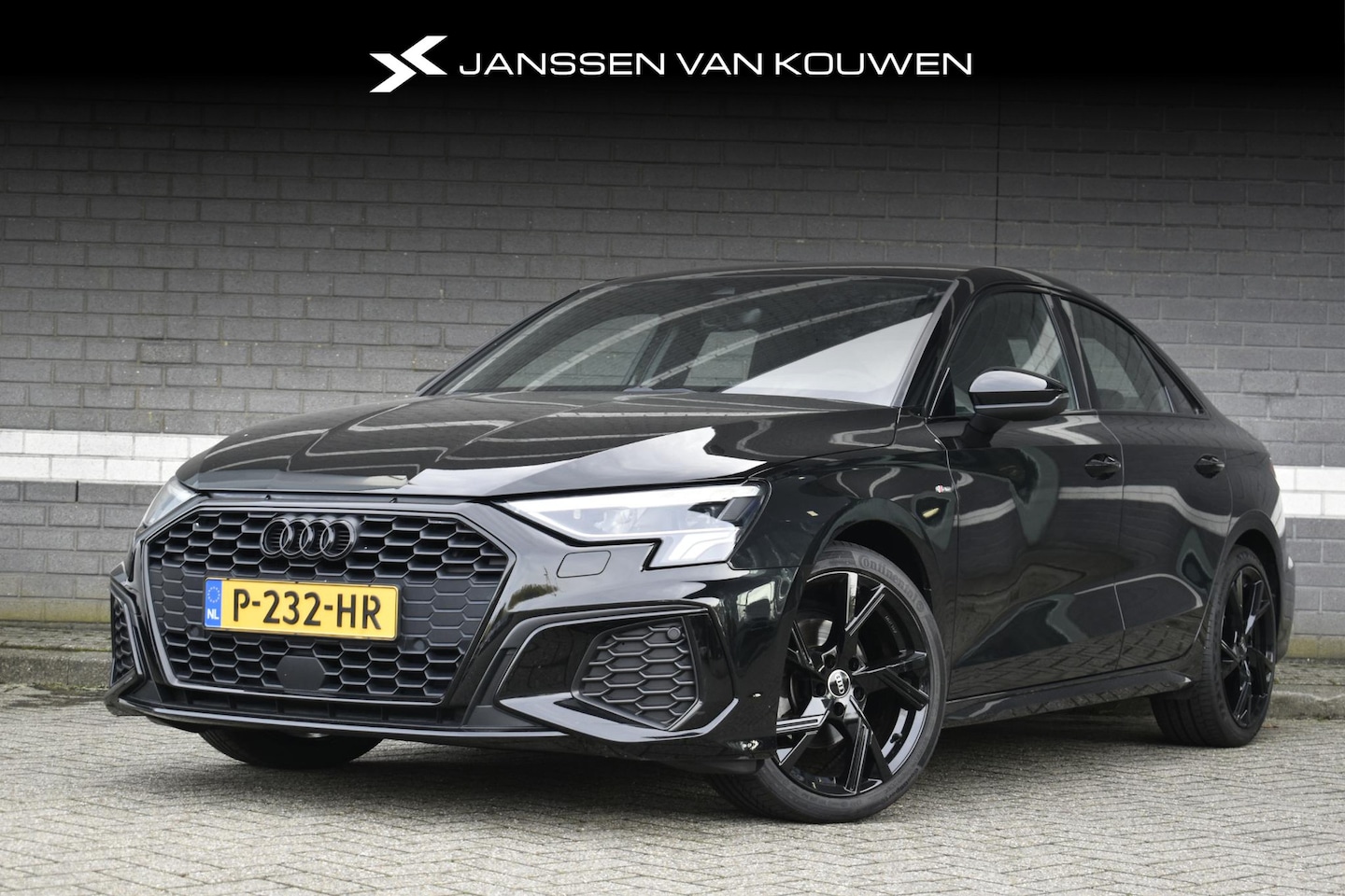 Audi A3 Limousine - 30 TFSI S edition / Automaat / Navigatie / Virtual / LED Koplampen / S-Line - AutoWereld.nl