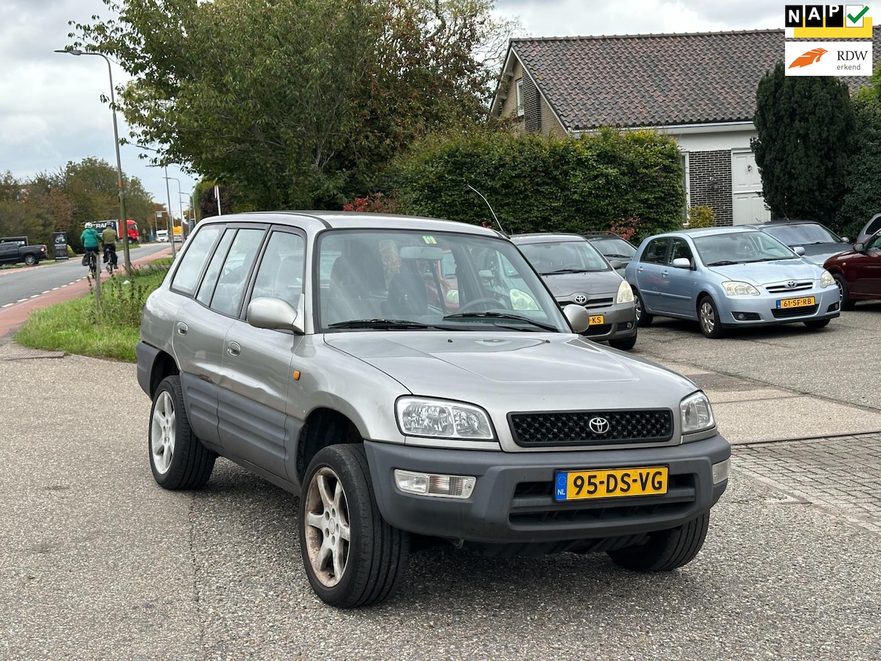 Toyota FunCruiser RAV4 - 2.0i Wagon 4x4 Airco Nap - AutoWereld.nl