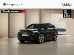 Audi Q4 e-tron - S edition Competition 45 82 kWh | 286 PK | 21 Inch velgen | Privacyglas | Trekhaak | Assis