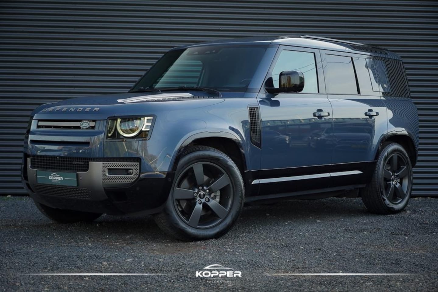 Land Rover Defender Hard Top - 3.0 D250 110 MHEV X-Dynamic HSE / Pano / Elektrische Trekhaak / Groot Navi / Stoelklima / - AutoWereld.nl