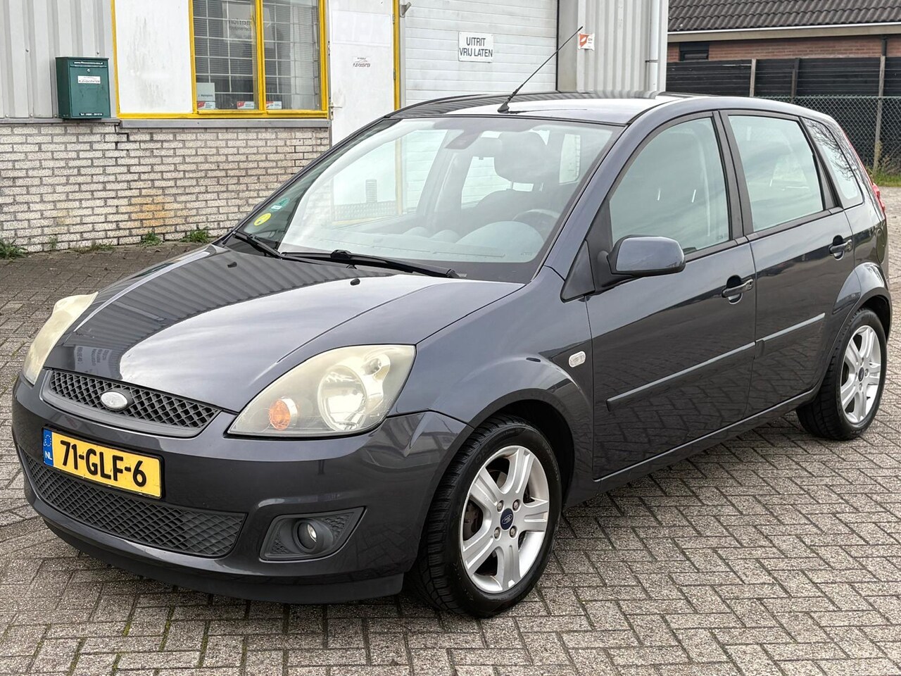 Ford Fiesta - 1.3 I 8V 69 PK Bj 2008 Ghia Luxe 5 Deurs Ecc Airco Elec,Pakket Parkeersensoren 15 Inch Ext - AutoWereld.nl