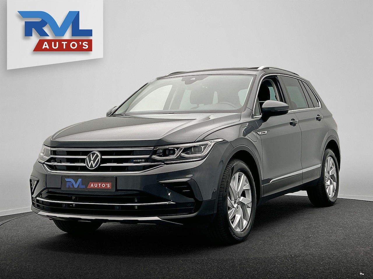 Volkswagen Tiguan - 1.4 TSI eHybrid Plug-in Pano/dak Camera Adaptieve/Cruise Apple/Carplay - AutoWereld.nl