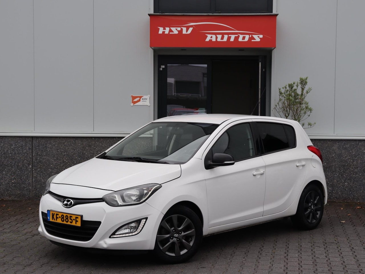 Hyundai i20 - 1.2 HP i-Motion airco LM 4-deurs 2e eig - AutoWereld.nl