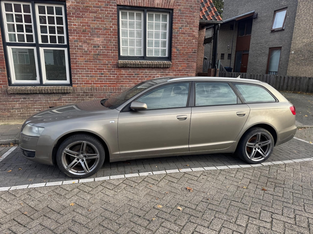 Audi A6 Avant - 2.4 Pro Line Business Read Information - AutoWereld.nl