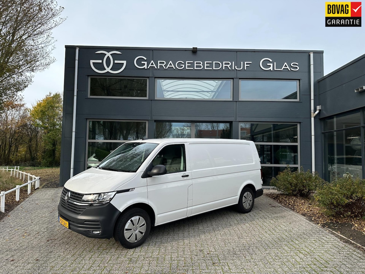Volkswagen Transporter - 2.0 TDI L2H1 automaat 150 pk 60000km!!! Comfortline - AutoWereld.nl