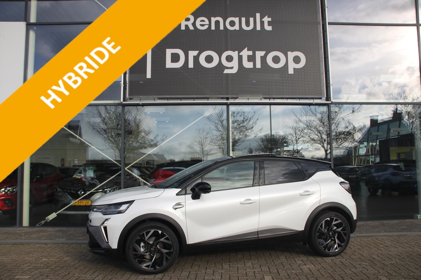 Renault Captur - 160PK-HYBRID-ESPRIT ALPINE-GLASDAK-NORM €.40.085,= - AutoWereld.nl