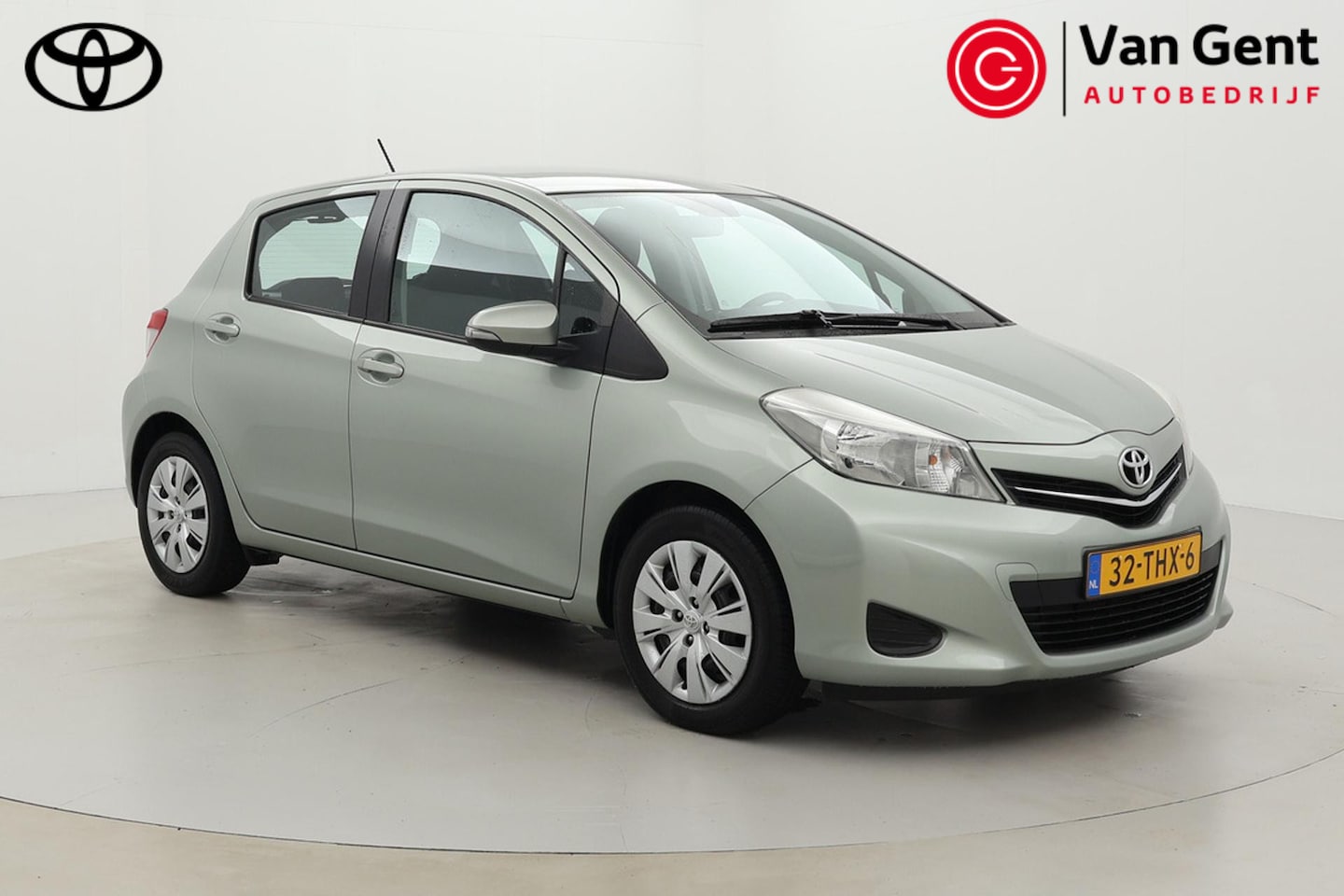 Toyota Yaris - 1.3 VVT-i Aspiration | Origineel NL | Volledige dealerhistorie | Trekhaak | Airco | Cruise - AutoWereld.nl