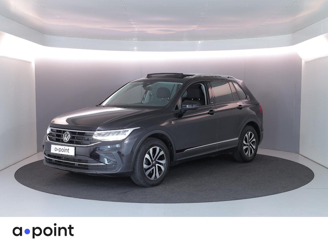 Volkswagen Tiguan - 1.5 TSI Life 150 pk Automaat (DSG) | Navigatie | Panoramadak | Parkeersensoren | Achteruit - AutoWereld.nl