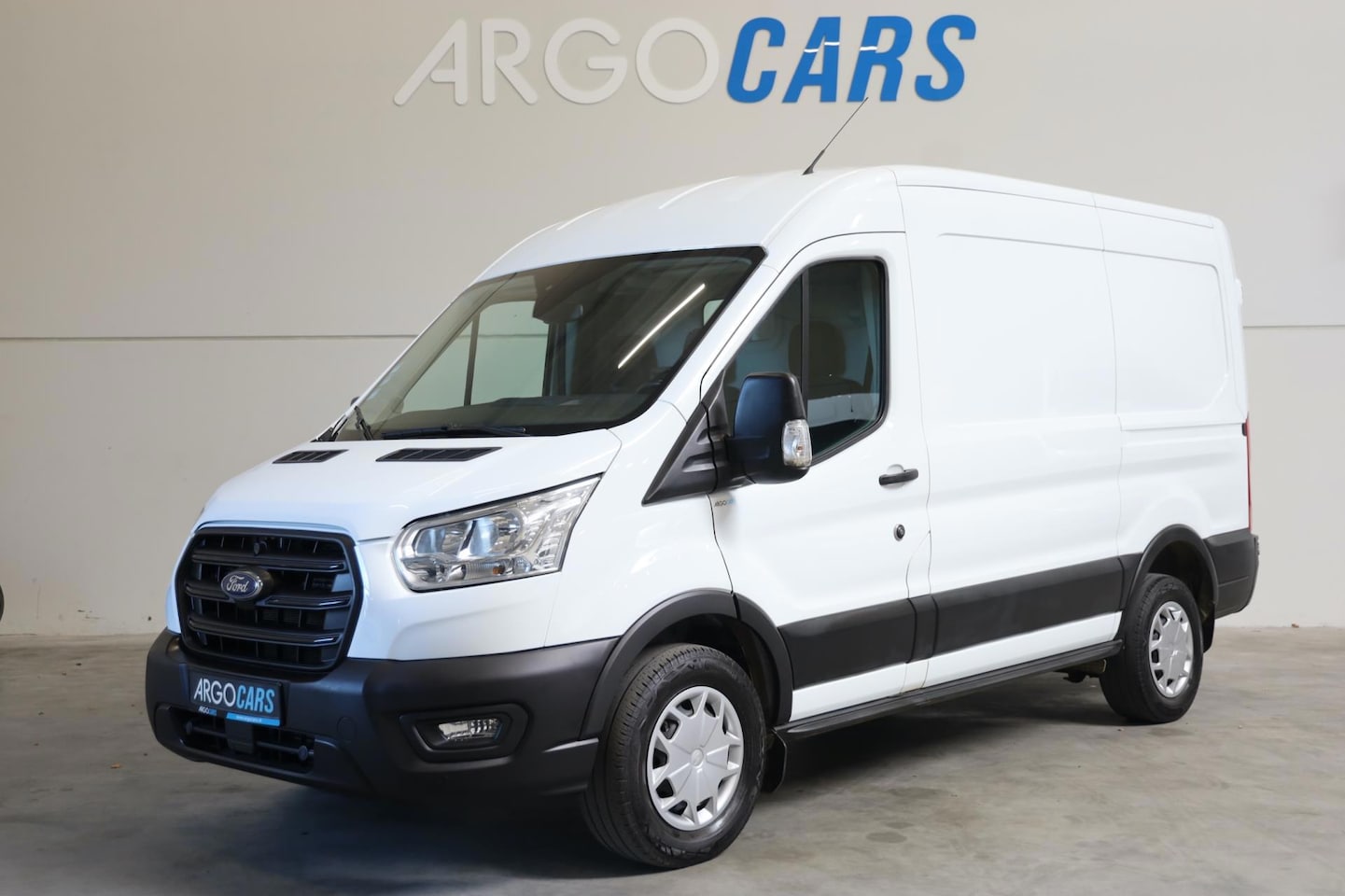 Ford Transit - 350 2.0 TDCI LED L2/H2 AUTOMAAT TREKHAAK PDC 130PK CRUISE CONTROL AIRCO 3 ZITS LEASE V/A € - AutoWereld.nl