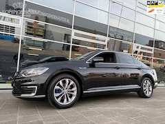 Volkswagen Passat - 1.4 TSI GTE Connected Series Plus