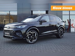 Volkswagen Tiguan - 1.5 eTSI DSG R-Line Black st 150pk /Leer/Panodak/Head-up/Trekh afnb./Navi Pro/Matrix LED /