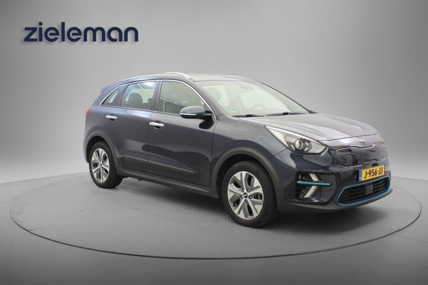 Kia Niro - E-Niro DynamicLine 64 kWh - Carplay, Camera, Stoelverw. Leer, SOH 100% - AutoWereld.nl