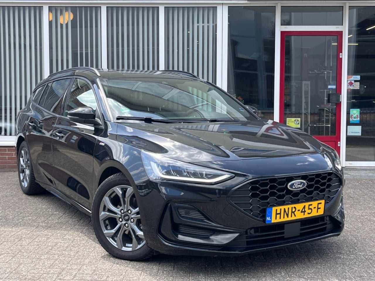 Ford Focus - 1.0 Hybrid ST-Line X I Carplay I Stoel/Stuurverw. I Camera - AutoWereld.nl