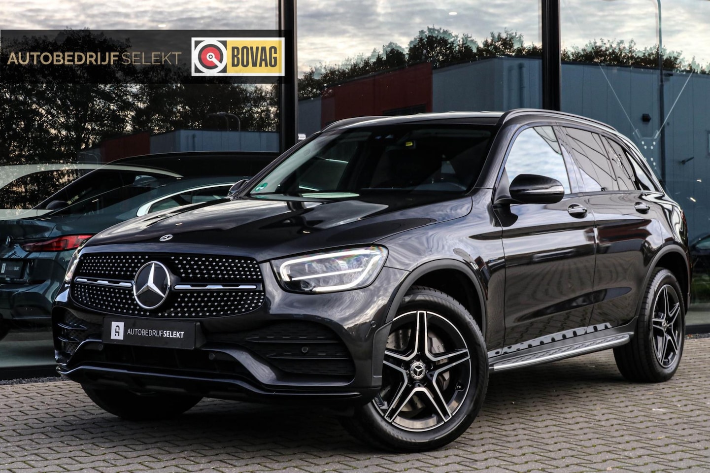 Mercedes-Benz GLC-klasse - 300e 4MATIC AMG NIGHT - TREKHAAK - CARPLAY - AutoWereld.nl