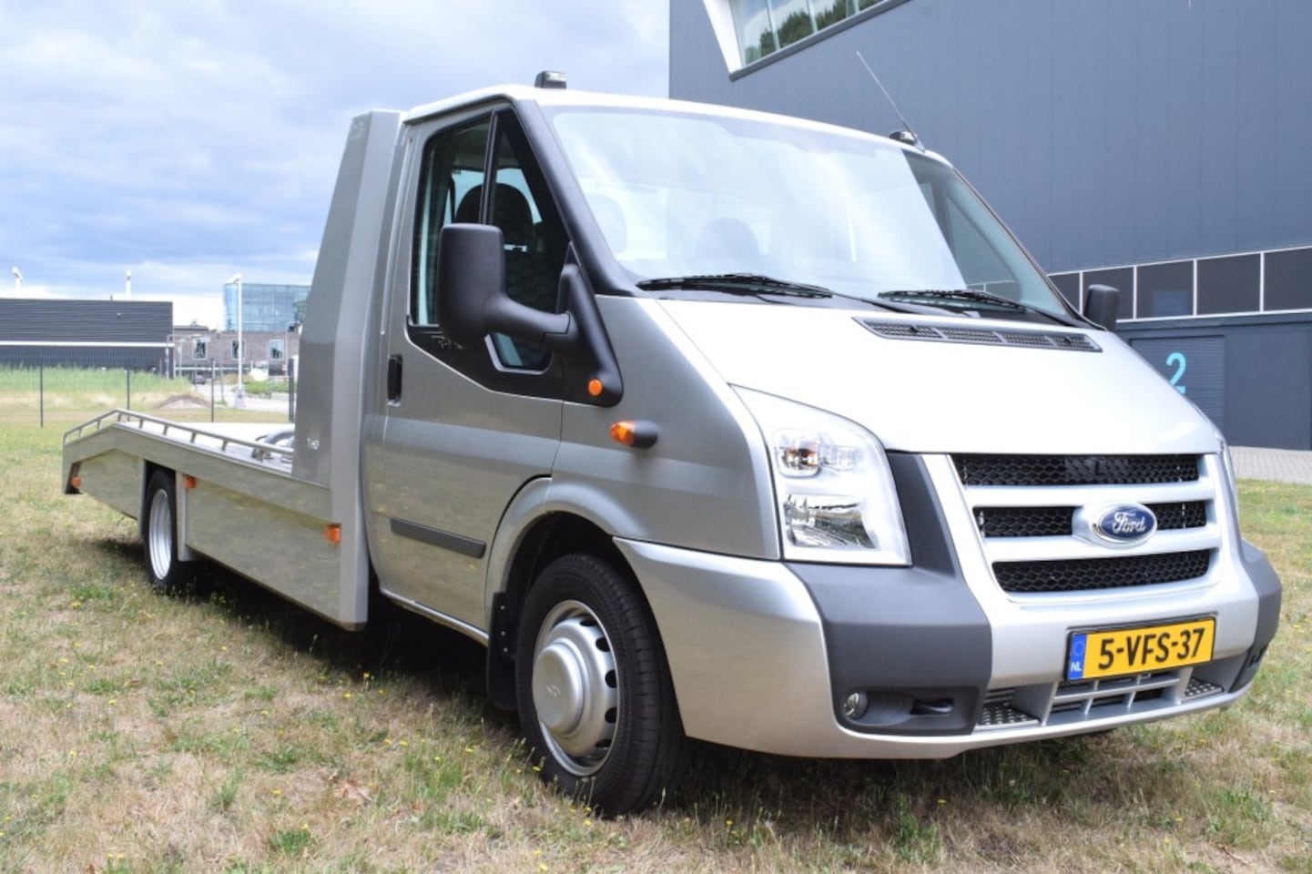 Ford Transit - 350L 3.2 TDCI EF DC 350L 3.2 TDCI EF DC - AutoWereld.nl