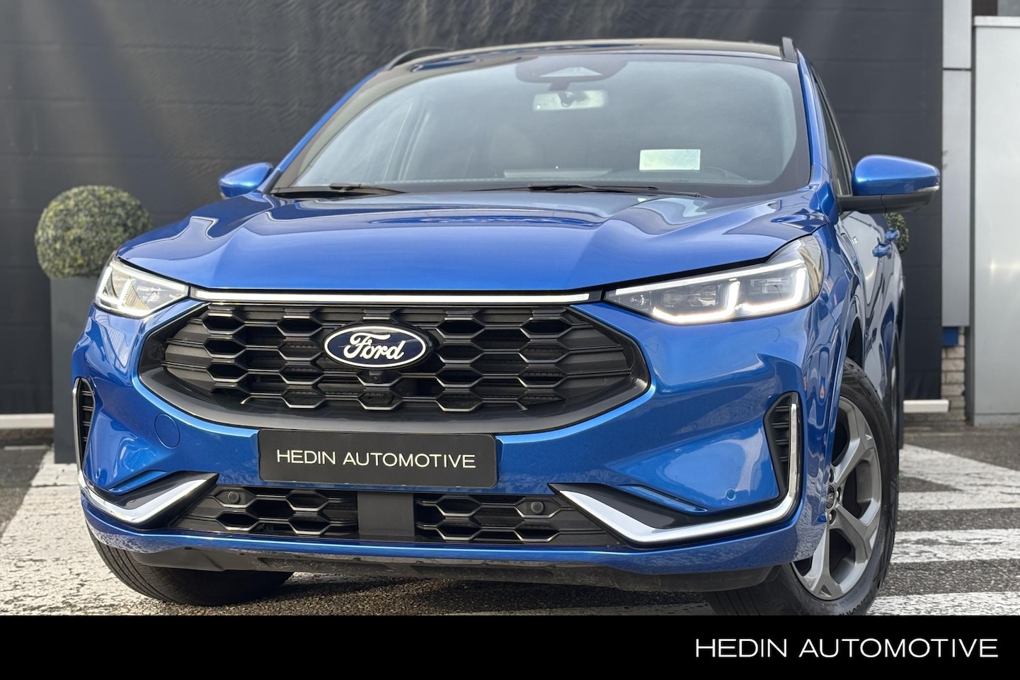 Ford Kuga - 2.5 PHEV ST-Line X | Trekhaak (Tot 2100kg trekgewicht) | Pano | AGR-Stoelen | Winterpack | - AutoWereld.nl