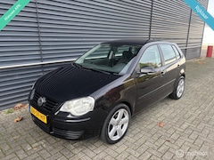 Volkswagen Polo - 1.4-16V Turijn AIRCO|LM VELGEN|ELEKPAKKET|LAGE KM| NETTE AUTO|5DRS