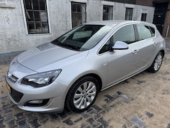 Opel Astra - 1.4 Turbo Cosmo