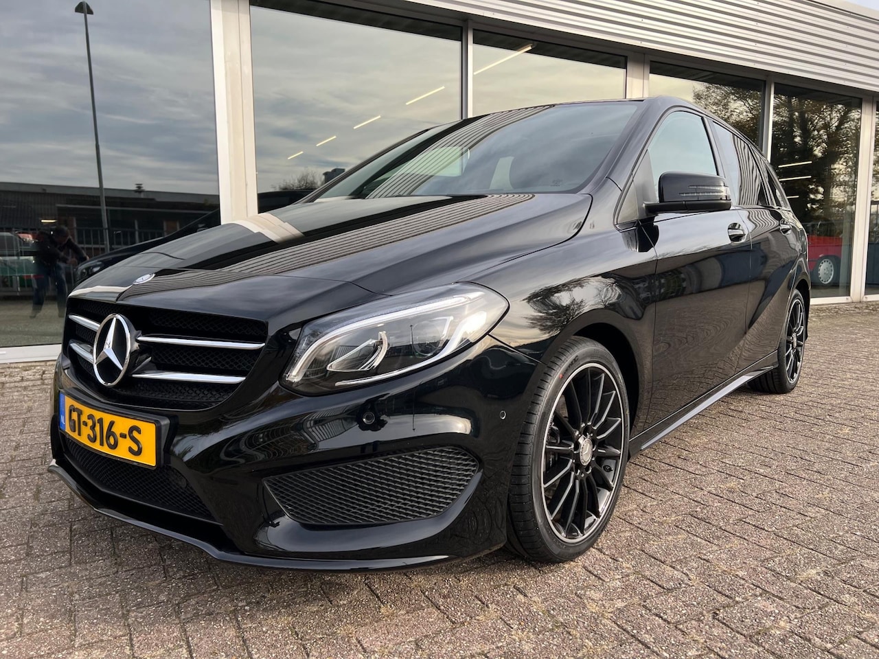 Mercedes-Benz B-klasse - 180 AMG Automaat, Panoramadak - AutoWereld.nl