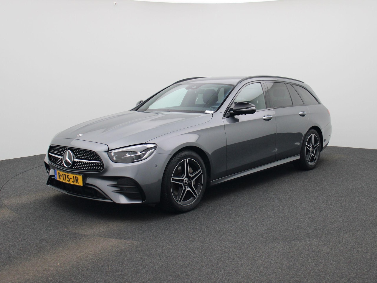 Mercedes-Benz E-klasse Estate - 200 Business Solution AMG | AUTOMAAT | Apple Carplay | 360 camera | Stoelverwarming + elek - AutoWereld.nl