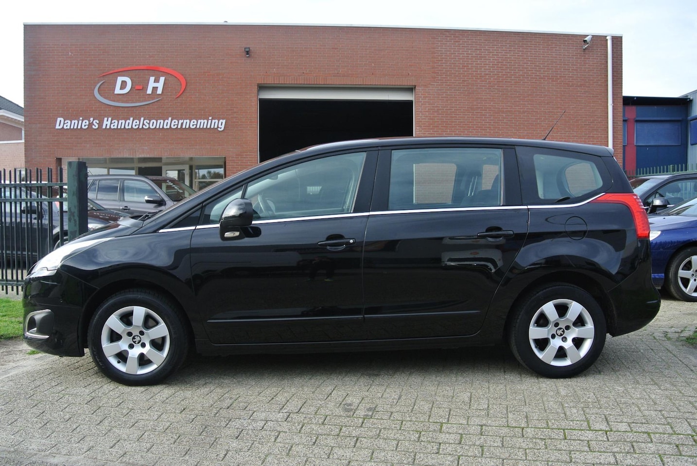 Peugeot 5008 - 1.6 THP Active 5p. airco apk 04-11-2026 inruil mogelijk nap - AutoWereld.nl
