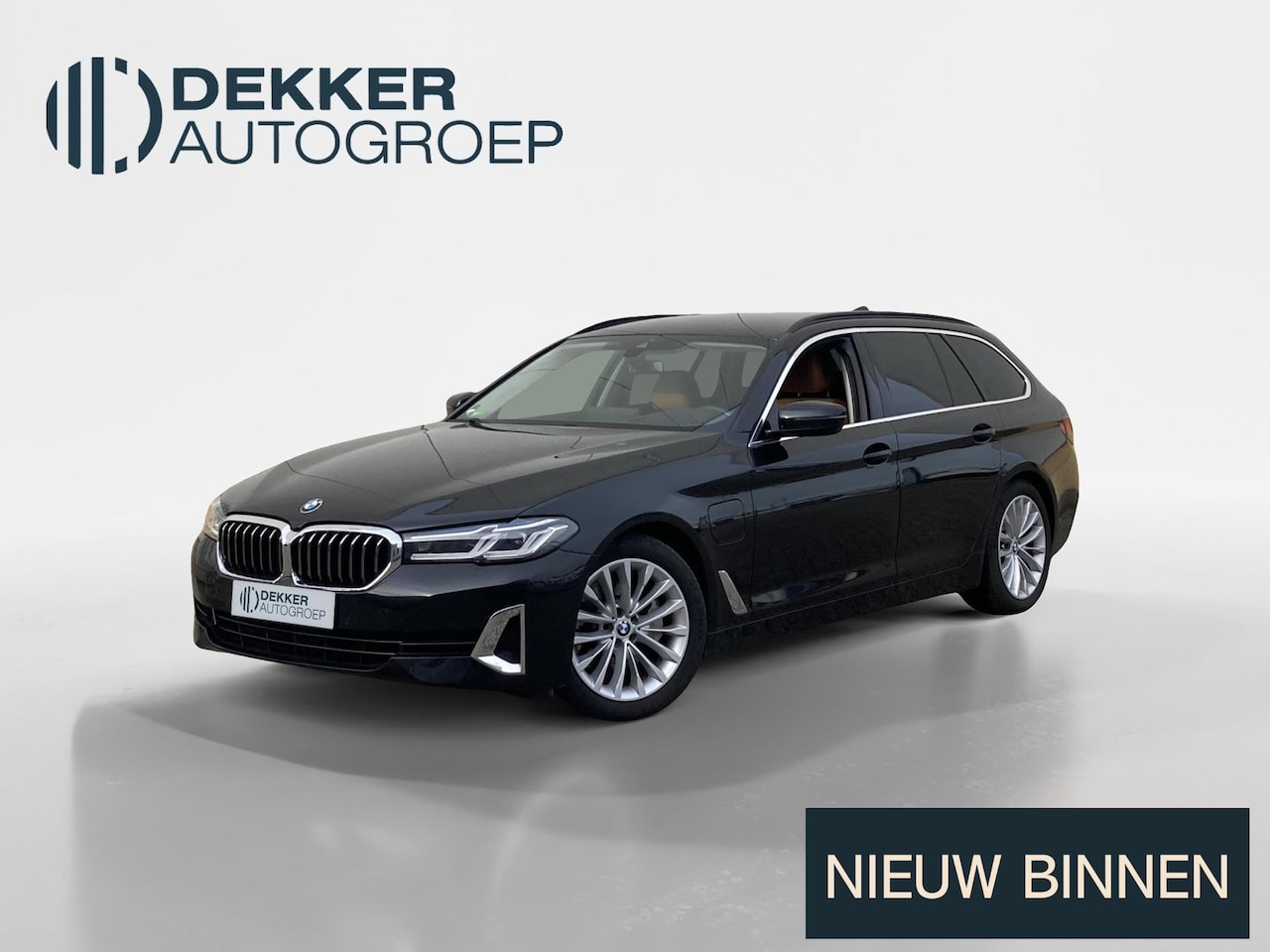 BMW 5-serie Touring - 530e Luxury Line 292 pk automaat Plugin Hybrid-navigatie- BMW Laser Led koplampen- lederen - AutoWereld.nl