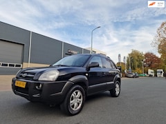 Hyundai Tucson - 2.0i Active Joy AIRCO TREKHAAK 2 X SLEUTELS BOEKJES