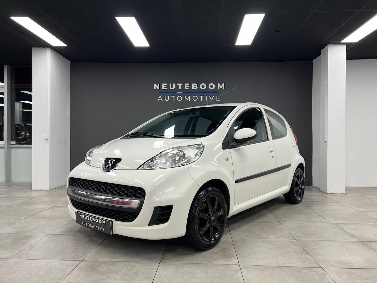 Peugeot 107 - 1.0-12V XS 5-Deurs | NW Koppeling | Grote beurt| - AutoWereld.nl
