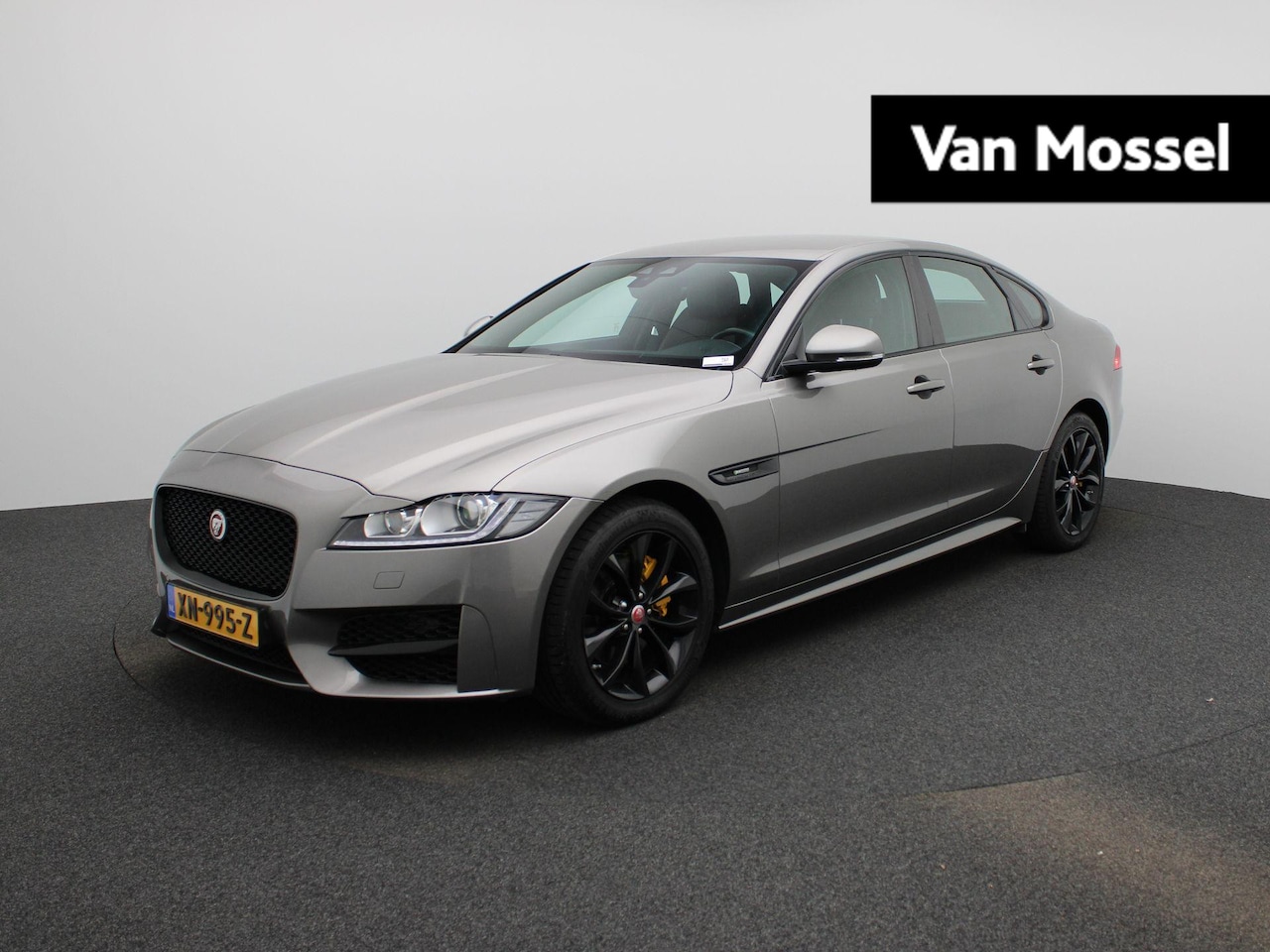 Jaguar XF Portfolio - 2.0t | Climate Control | Achteruitrijcamera | Lederen Bekleding | Lichtmetalen Velgen | - AutoWereld.nl