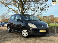 Renault Twingo - 1.2 Authentique | '' 47.000 KM '' + Airco Nu € 3.750,
