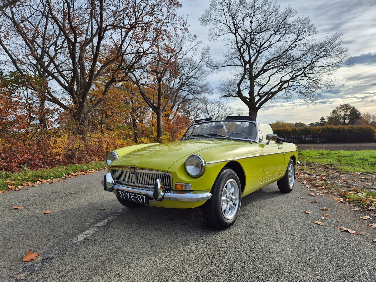 MG B type - 1.8 Roadster Overdrive - AutoWereld.nl