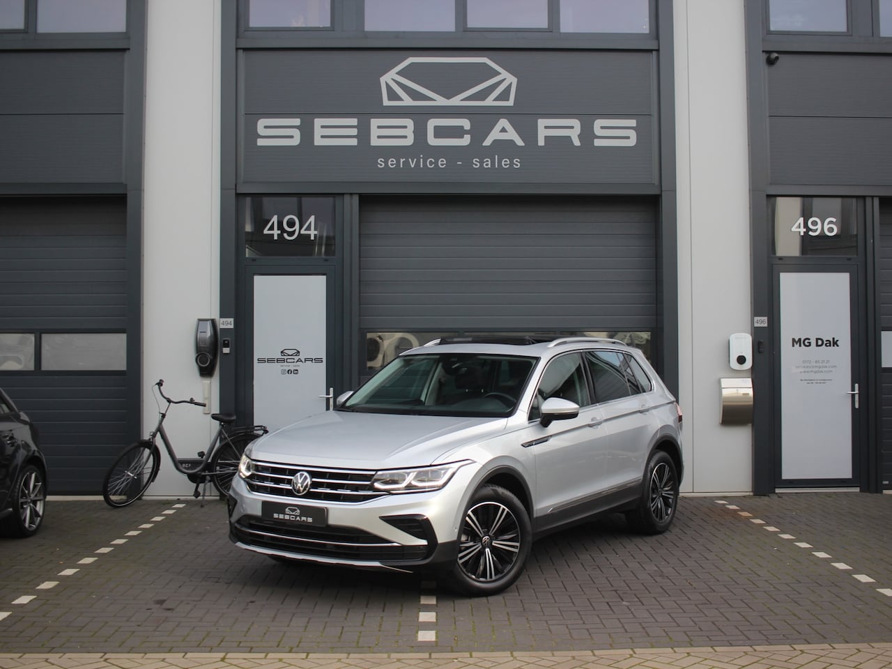 Volkswagen Tiguan - 1.5 TSI Elegance PANO, IQ LIGHT, STOELVER, CARPLAY, VOORRUITVERW, 1e Eigenaar - AutoWereld.nl