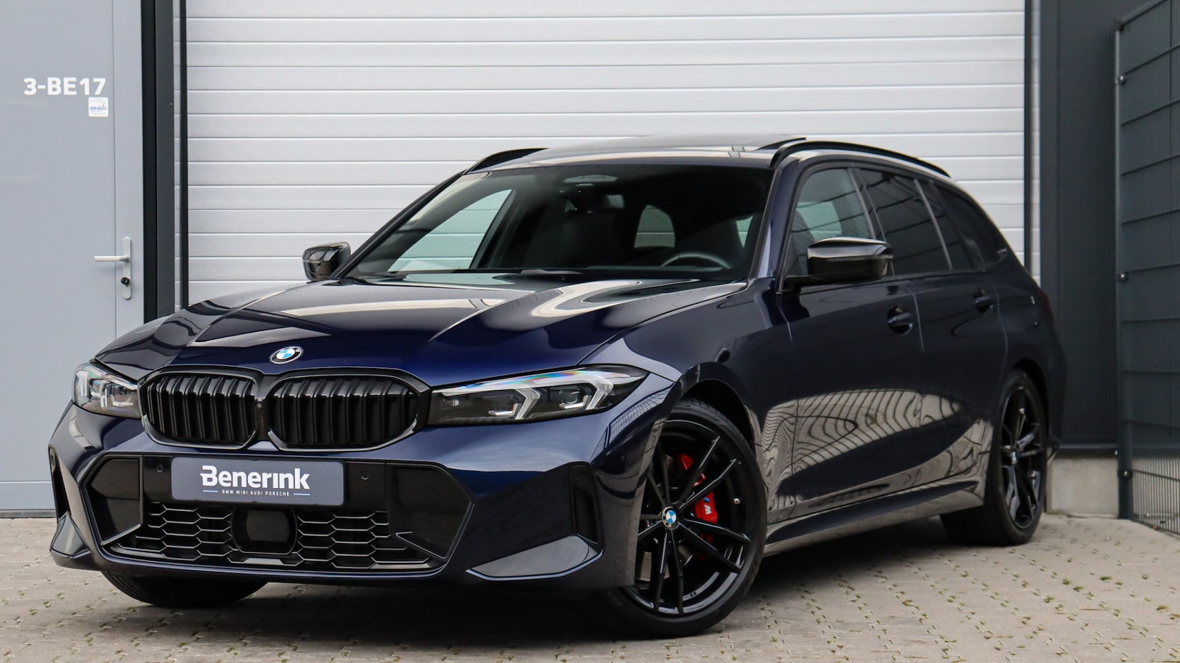 BMW 3-serie Touring - 330i M-Sport Pro | Harman/Kardon | Panoramadak | Head-up | Trekhaak | M Sportstoelen | Car - AutoWereld.nl