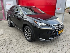 Lexus NX - 300h AWD Luxury Line / Fabrieks glazen sch - kanteldak / Lederen bekleding / Stoelverw. /