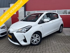 Toyota Yaris - 1.5 Hybrid Active HANDGAS / MINDERVALIDE AANPASSING / NAVI / CAMERA / CLIMA / CRUISE / NL
