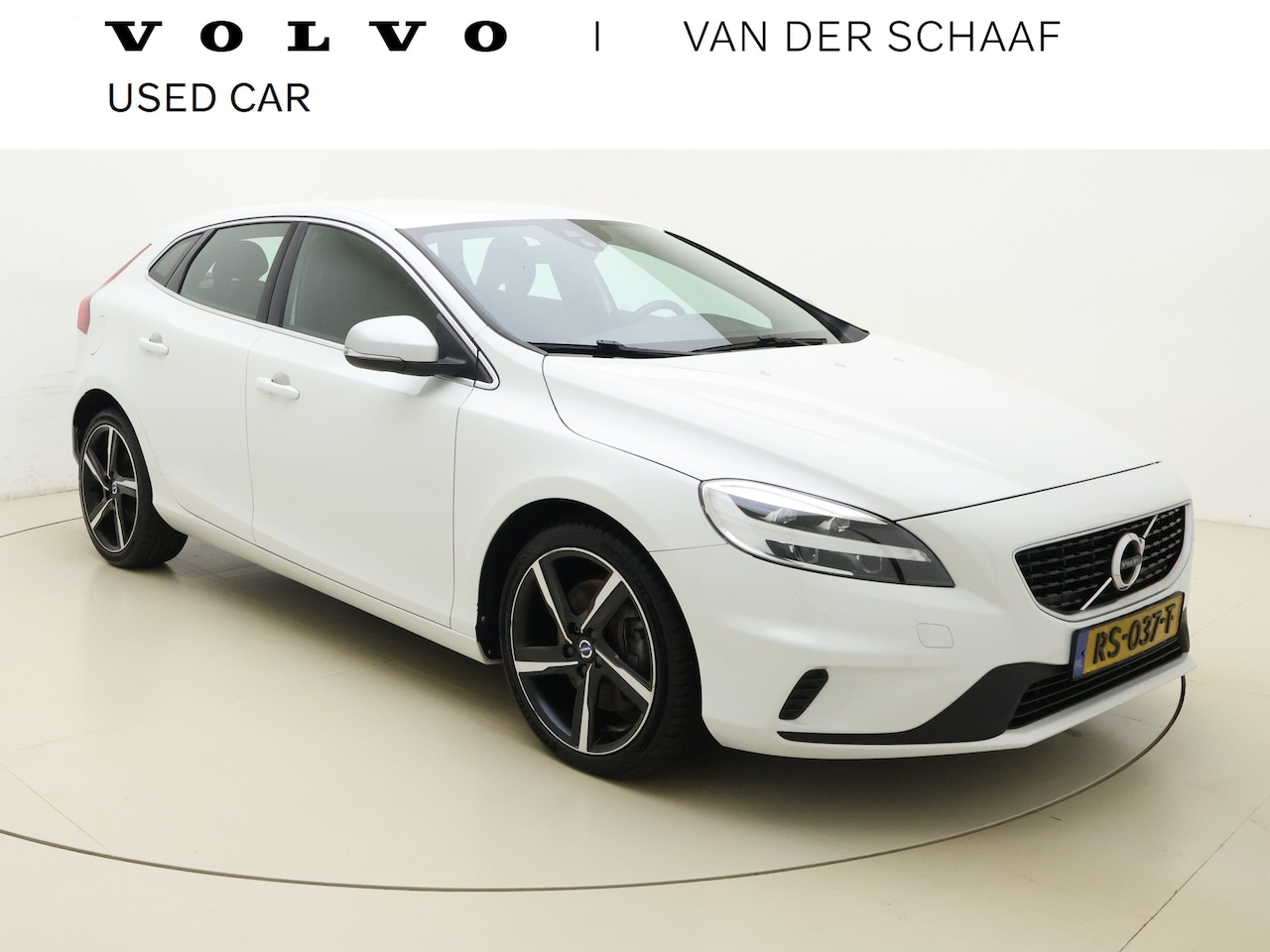 Volvo V40 - D3 150pk Business Sport / Stoelverwarming / Nubuck bekleding / Navi / - AutoWereld.nl