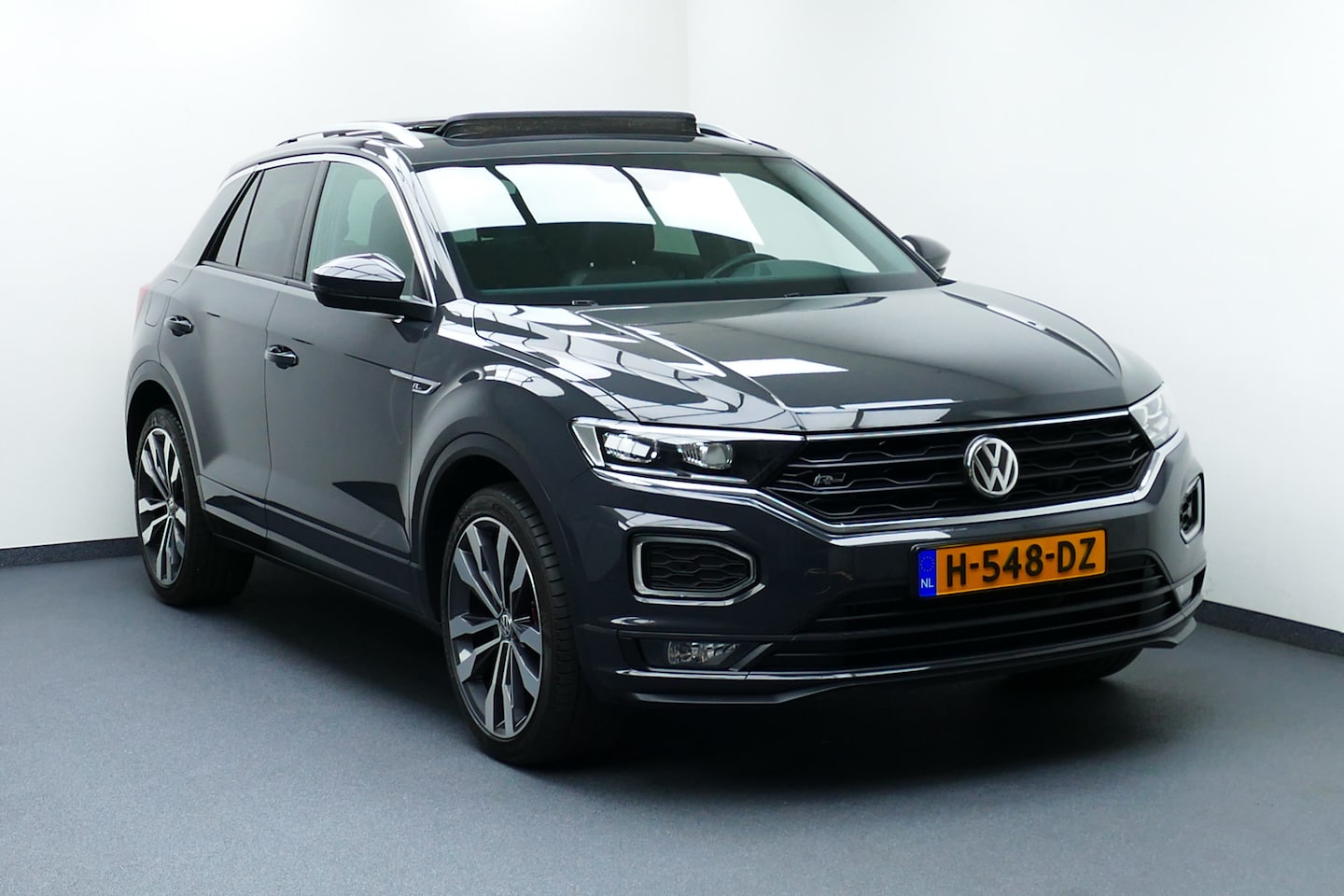 Volkswagen T-Roc - 1.5 TSI Sport Business R-Line. Panodak, Adaptief Cruise, Virt Cockpit, Navi, Led, 19"LMV H - AutoWereld.nl