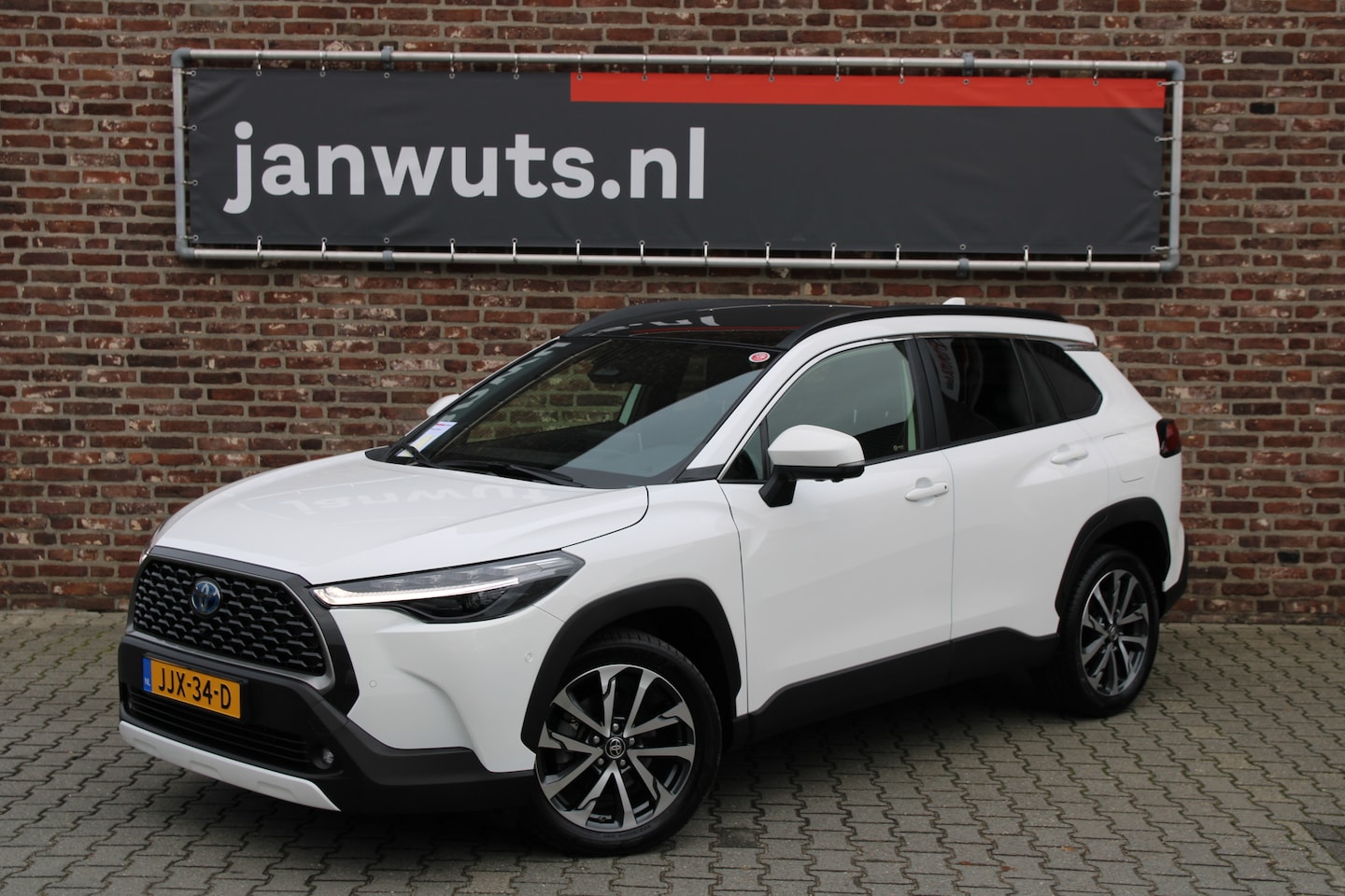 Toyota Corolla Cross - Hybrid 200 Executive + panoramadak - AutoWereld.nl