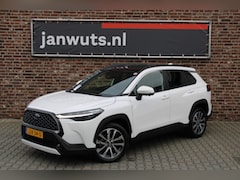 Toyota Corolla Cross - Hybrid 200 Executive + panoramadak