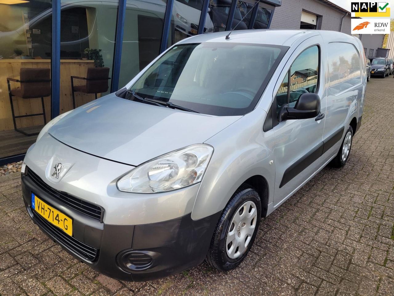 Peugeot Partner - 122 1.6 e-HDI L2 XT Profit+ Airco / 3 PERSOONS - AutoWereld.nl