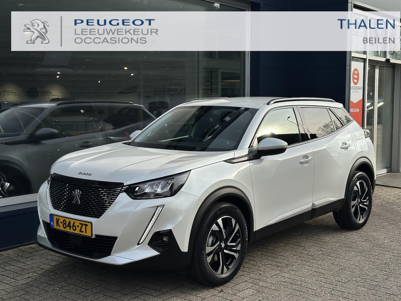 Peugeot 2008 - 1.2 Turbo 100 PK Allure Pack | 1e Eigenaarsauto met slechts 25.370 km! | Navigatie | Camer - AutoWereld.nl