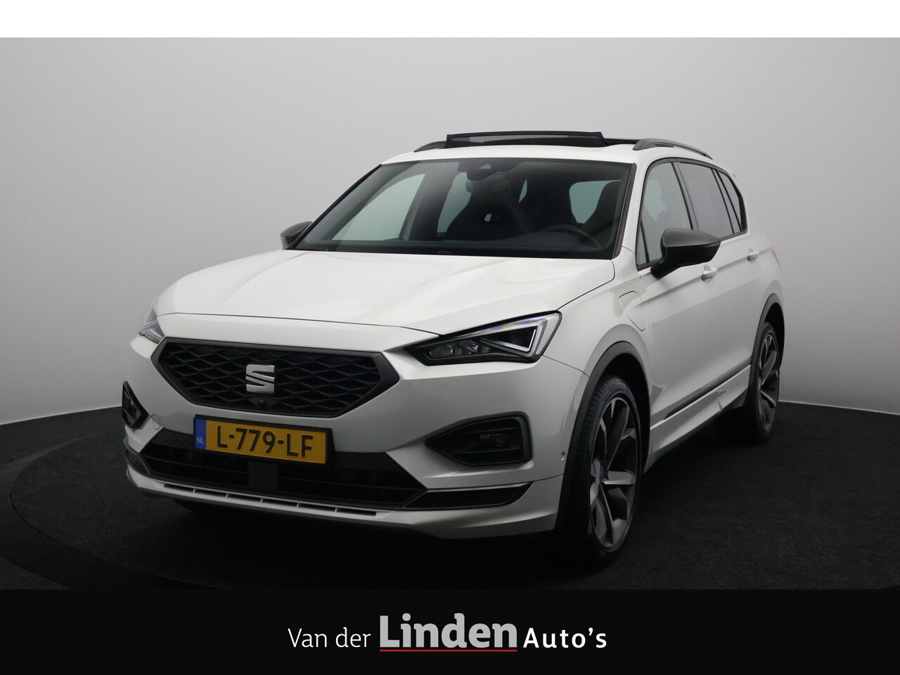 SEAT Tarraco - 1.4 TSI e-Hybrid PHEV FR | Trekhaak Elektrisch | Panoramadak | Virtual Display - AutoWereld.nl