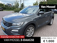 Volkswagen T-Roc - 1.5 TSI Sport 150 PK | Automaat | Airco | Navigatie | Apple Carplay | Adaptive Cruise Cont