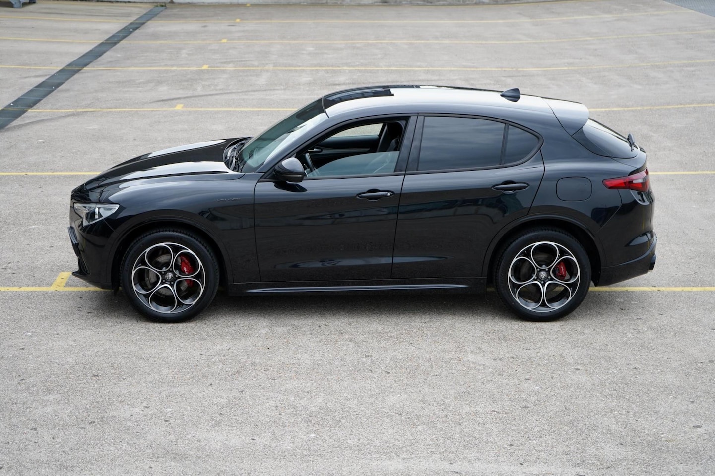 Alfa Romeo Stelvio - 2.0 T AWD Veloce 2.0 T AWD Veloce - AutoWereld.nl