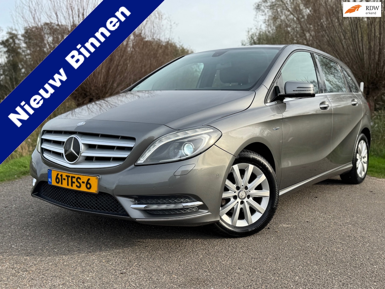 Mercedes-Benz B-klasse - 180 Ambition / 1e Eigenaar / Navi / Clima / 16" Velgen / PDC / 6 Versnellingen / Cruise / - AutoWereld.nl