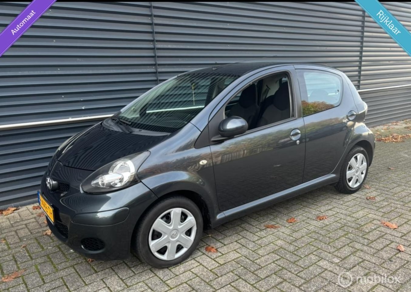 Toyota Aygo - 1.0-12V AUTOMAAT|AppleCarplay|LageKM|ElekPakket|Onderhoud Boekjes| 2 X Sleutels|5DRS| - AutoWereld.nl