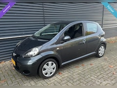 Toyota Aygo - 1.0-12V AUTOMAAT|AppleCarplay|LageKM|ElekPakket|Onderhoud Boekjes| 2 X Sleutels|5DRS|