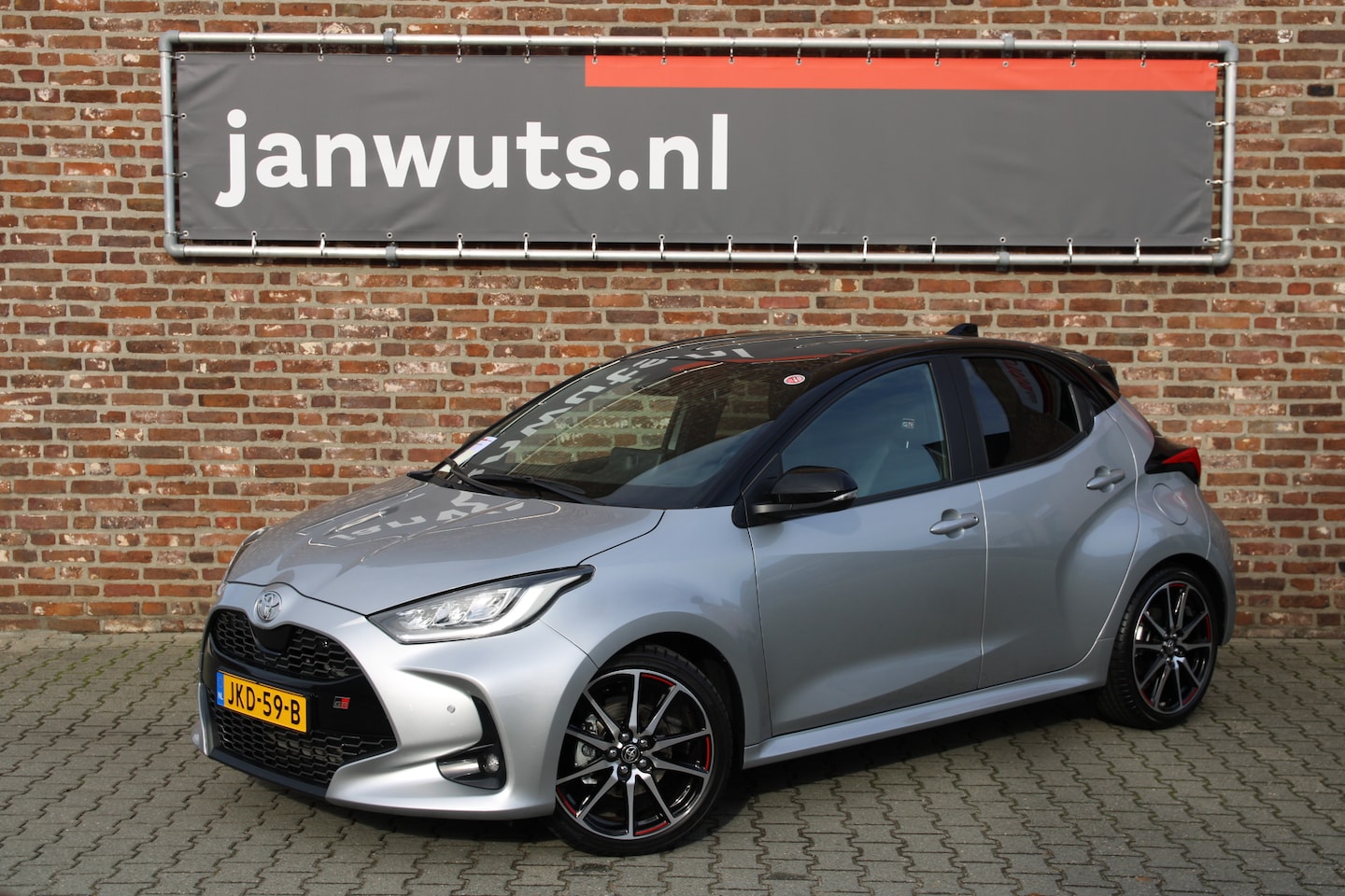 Toyota Yaris - 1.5 Hybrid 130 GR Sport - AutoWereld.nl